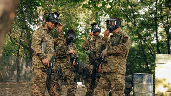 Подарунки співробітниці у Львові - Пейнтбол для компанії