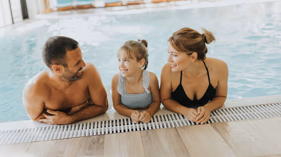 Подарунки няні в Івано-Франківську - SPA день у заміському клубі для компанії