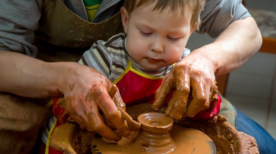Майстер-клас гончарства з випалом для двох Майстер-класи для дітей у Дніпрі - Майстер-клас гончарства з випалом для двох