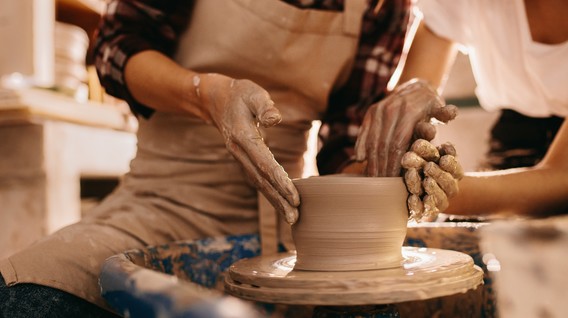 Мастер-класс гончарства с обжигом для двоих Хобби для пары в Днепре - Мастер-класс гончарства с обжигом для двоих