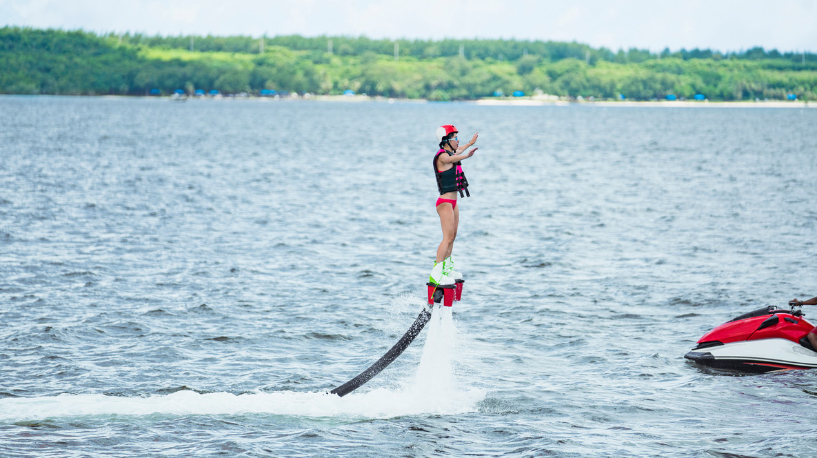 Політ на флайборді Активний відпочинок - Політ на флайборді