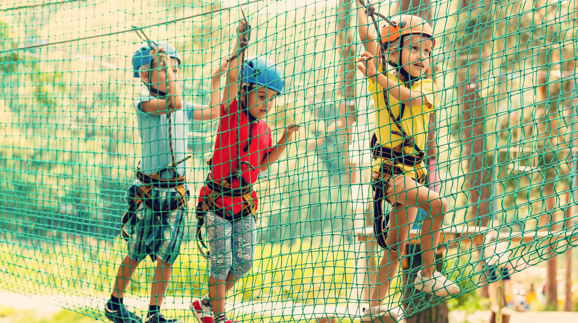 Мотузковий парк для компанії Подарунки вчителю на день народження в Дніпрі - Мотузковий парк для компанії