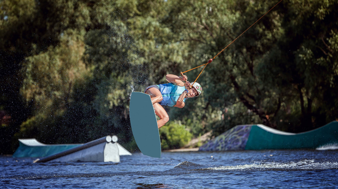Вейкбординг на канатці Корпоративні подарунки на Новий Рік у Харкові - Вейкбординг на канатці