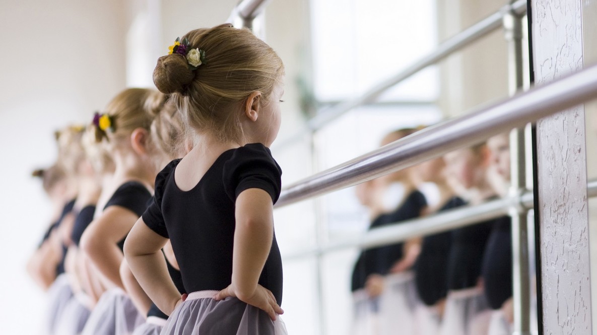 Абонемент на танці у групі Подарунки дитині на 6 років у Львові - Абонемент на танці у групі