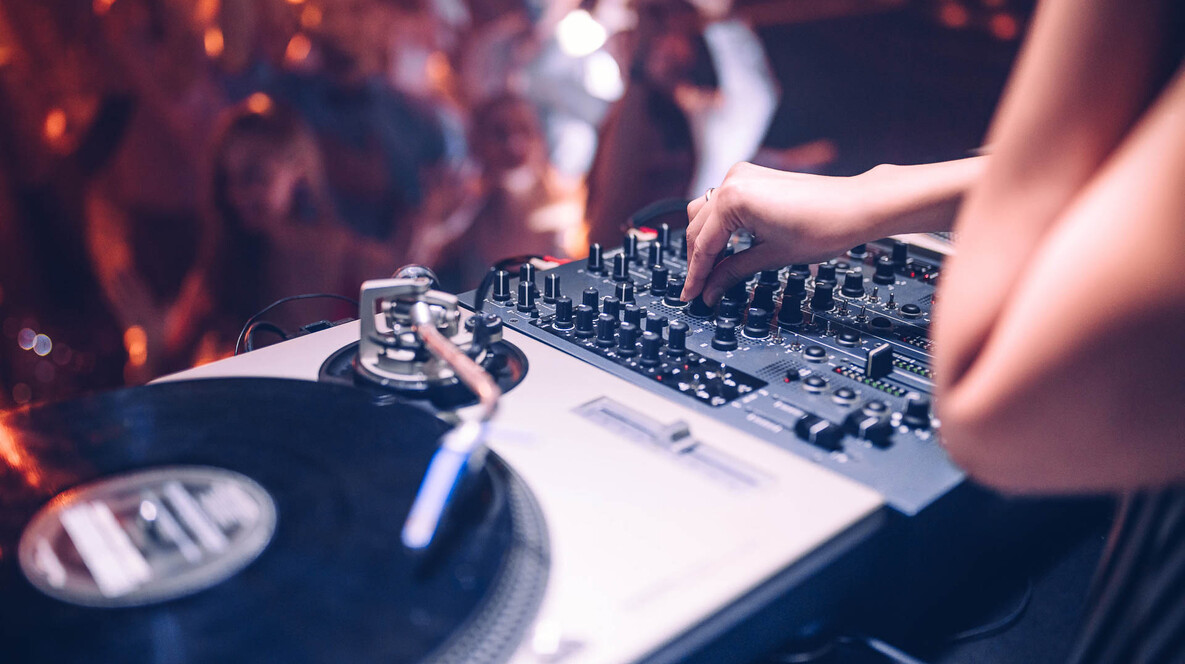 Майстер-клас dj на вінілі Подарунки подрузі на 15 років - Майстер-клас dj на вінілі