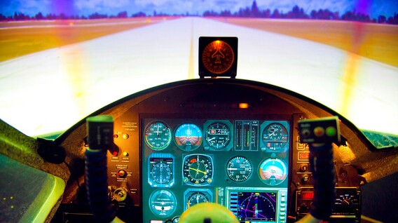 Авіатренажер легкого літака Подарунки начальнику на 60 років - Авіатренажер легкого літака