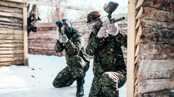 Пейнтбол для компанії Бронюй дозвілля для дівчат завчасно в Харкові - Пейнтбол для компанії