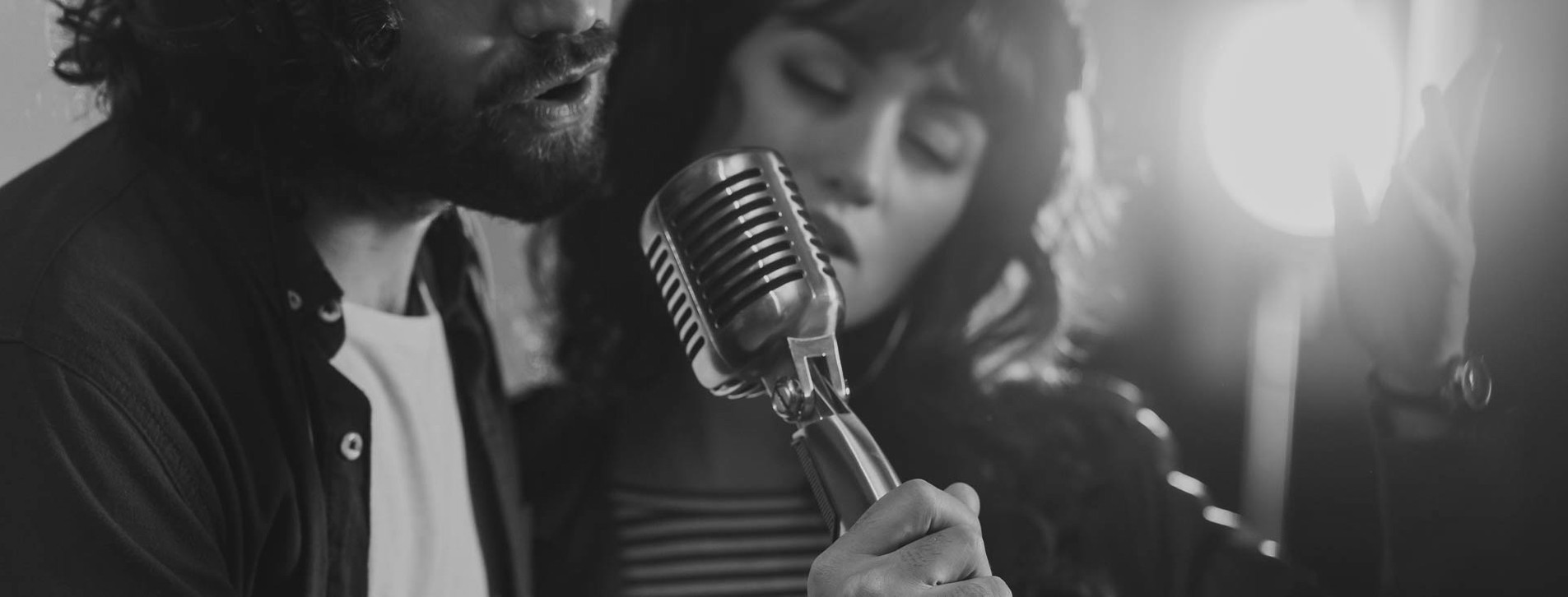 Фото 1 - Запис синглу дуетом