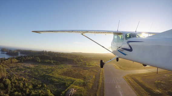 Політ на літаку над Дніпром Подарунки на день народження - Політ на літаку над Дніпром