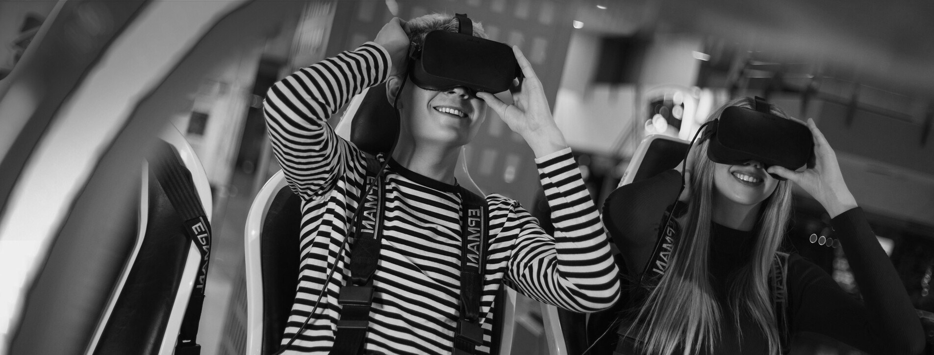 Фото 1 - Екшн-фільм у VR-окулярах для двох