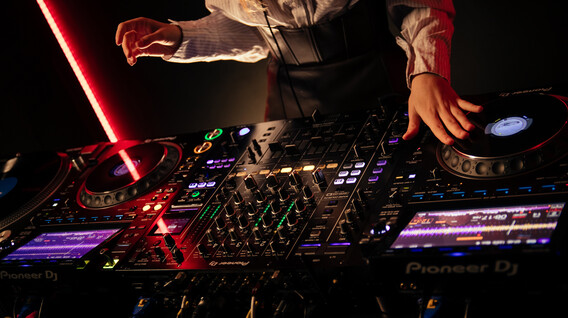 Майстер-клас dj для двох Майстер-класи для сім'ї - Майстер-клас dj для двох