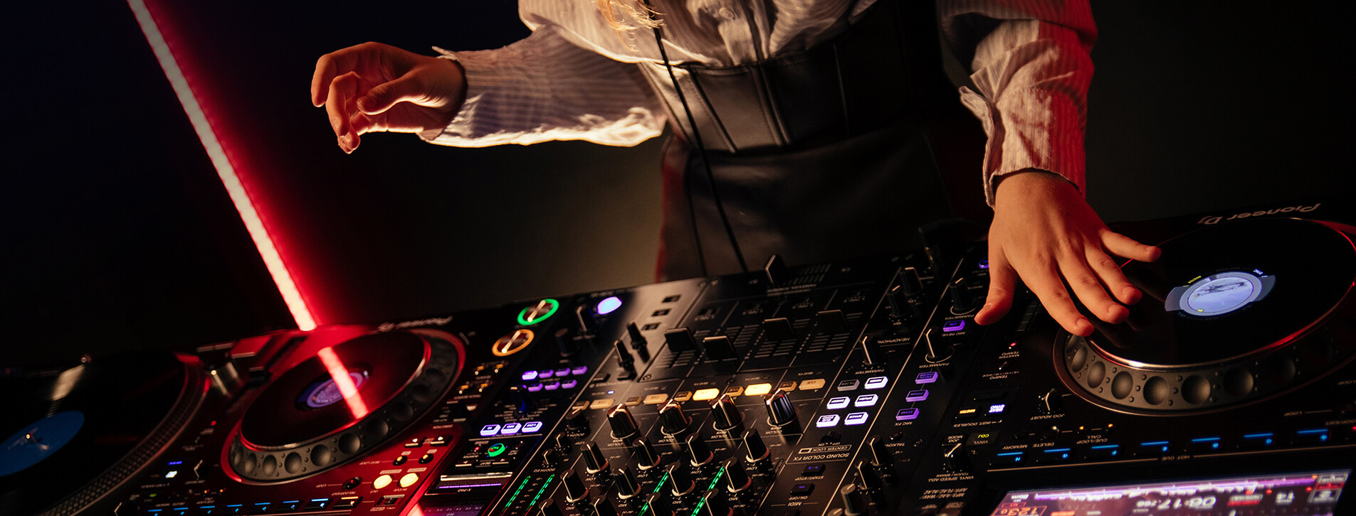 Фото 1 - Мастер-класс dj для двоих