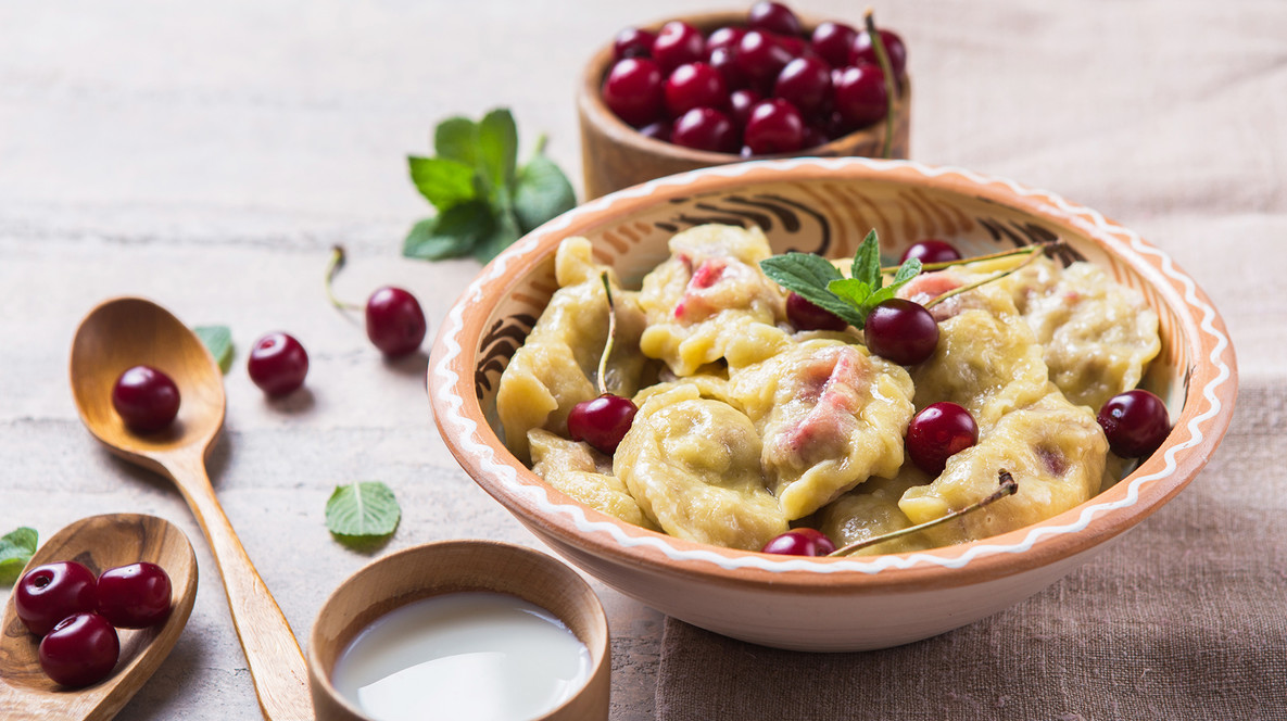 Вечеря в українському ресторані Подарунки фармацевту в Дніпрі - Вечеря в українському ресторані