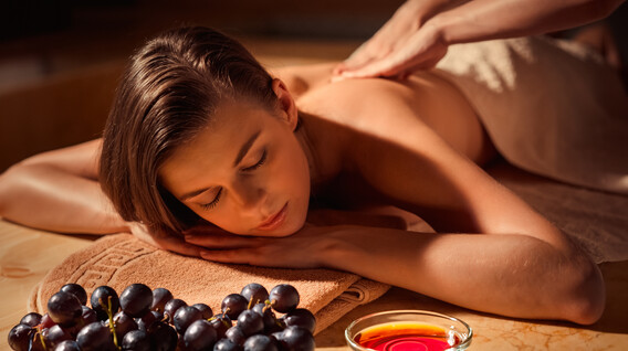 Винное SPA Подарки женщине на 60 лет в Днепре - Винное SPA