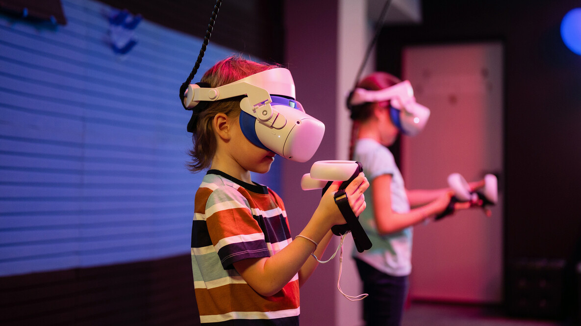 Занурення у світ VR-ігор для компанії Ігри для компанії у Львові - Занурення у світ VR-ігор для компанії