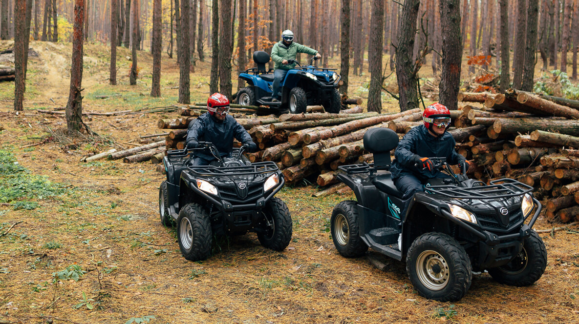 Прогулянка на квадроциклах для компанії Подарунки ветеринару у Львові - Прогулянка на квадроциклах для компанії