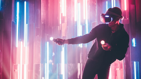 Занурення у світ VR-ігор для компанії Подарунки на парубочий вечір у Дніпрі - Занурення у світ VR-ігор для компанії