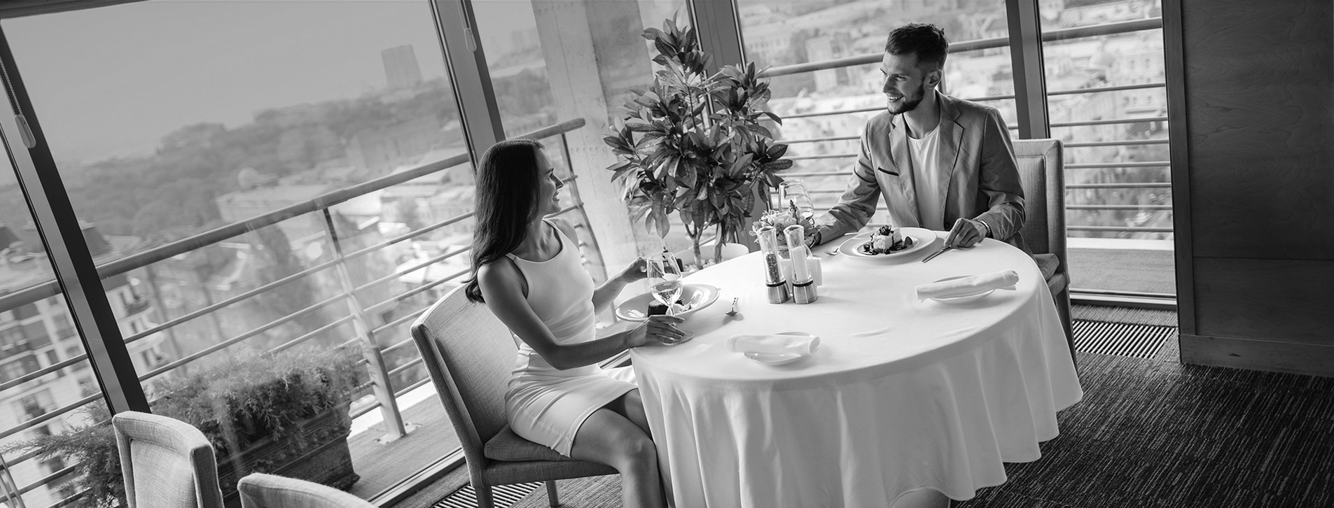 Фото 1 - Ужин в ресторане с панорамным видом