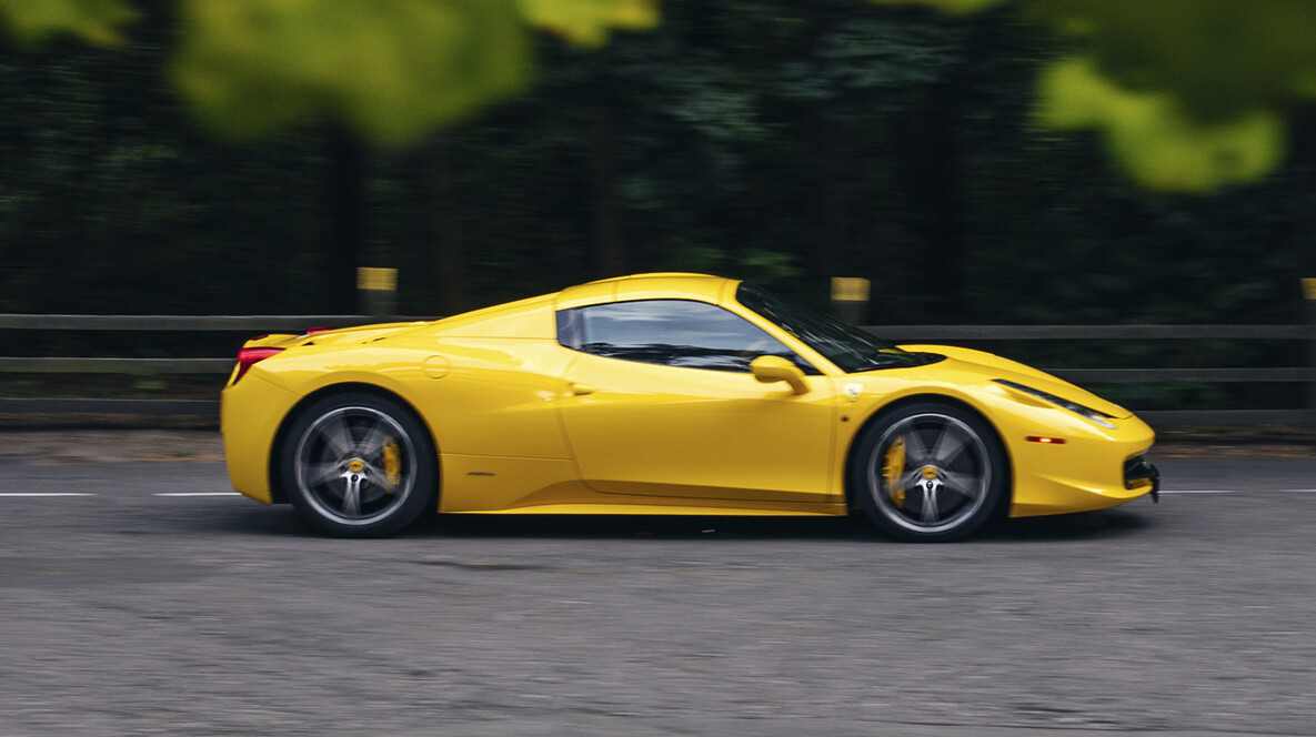 Тест-драйв суперкара Ferrari