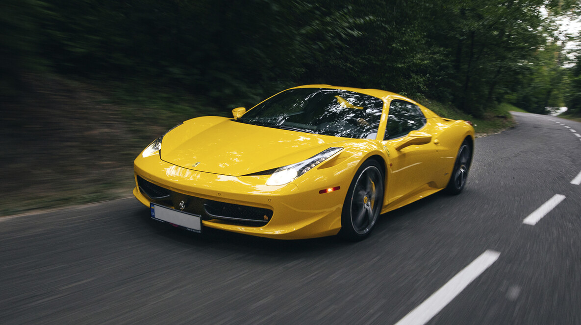 Тест-драйв суперкара Ferrari для двоих Подарки на 29 лет свадьбы - Тест-драйв суперкара Ferrari для двоих