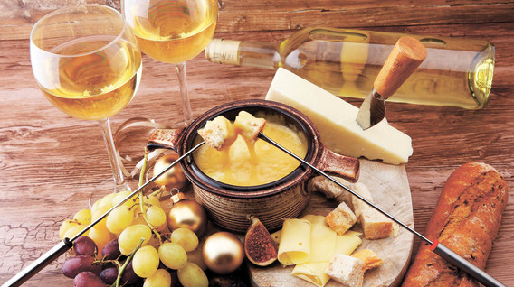 Вино та фондю для двох Вино та фондю для двох