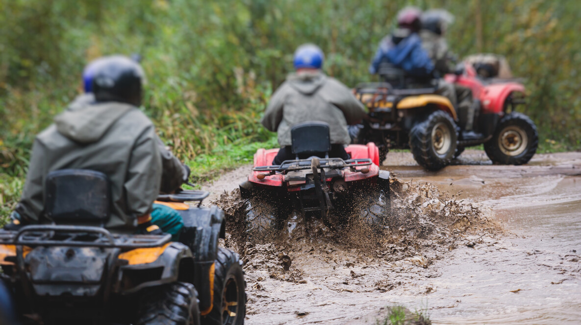 Прогулянка на квадроциклах для компанії Off Road (Їзда бездоріжжям) у Дніпрі - Прогулянка на квадроциклах для компанії
