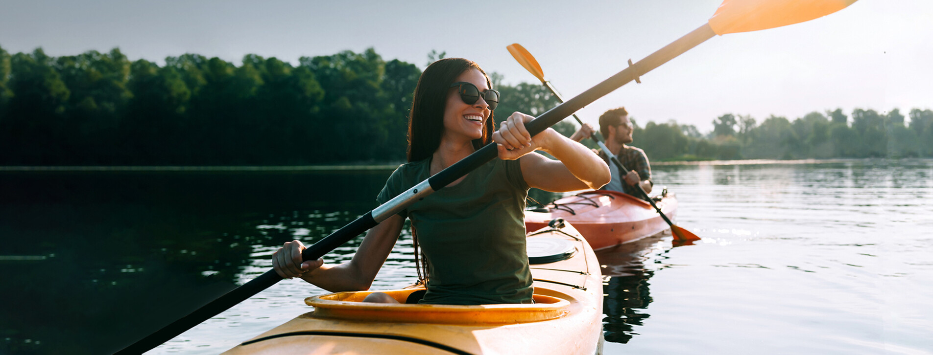 Фото 1 - Прогулка на каяках по озеру для двоих