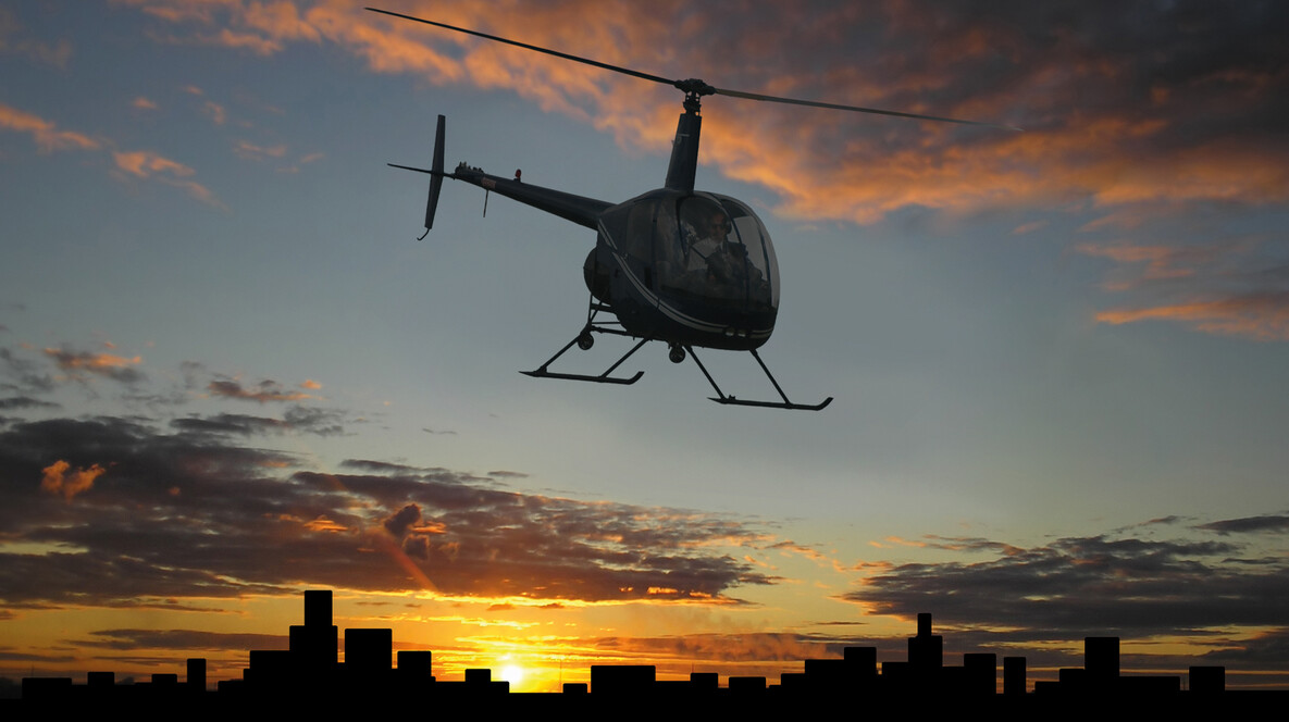 Полет на вертолете Robinson R22 над ночным Киевом Подарки первокласснику - Полет на вертолете Robinson R22 над ночным Киевом