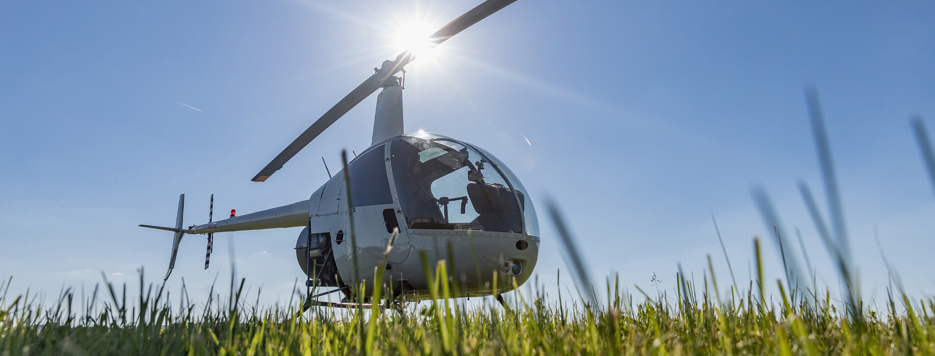 Фото 1 - Політ на вертольоті Robinson R22 в Межигір'я