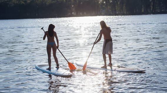 SUP-серфінг для компанії SUP-серфінг для компанії