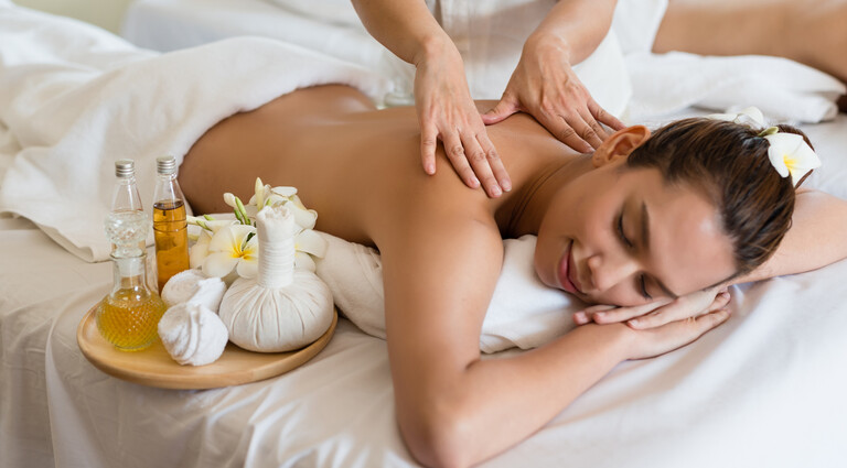 Жетілген, жалаңаш, толық әйелдердің фотосуреттері Кончаются бетінің порно галереясы