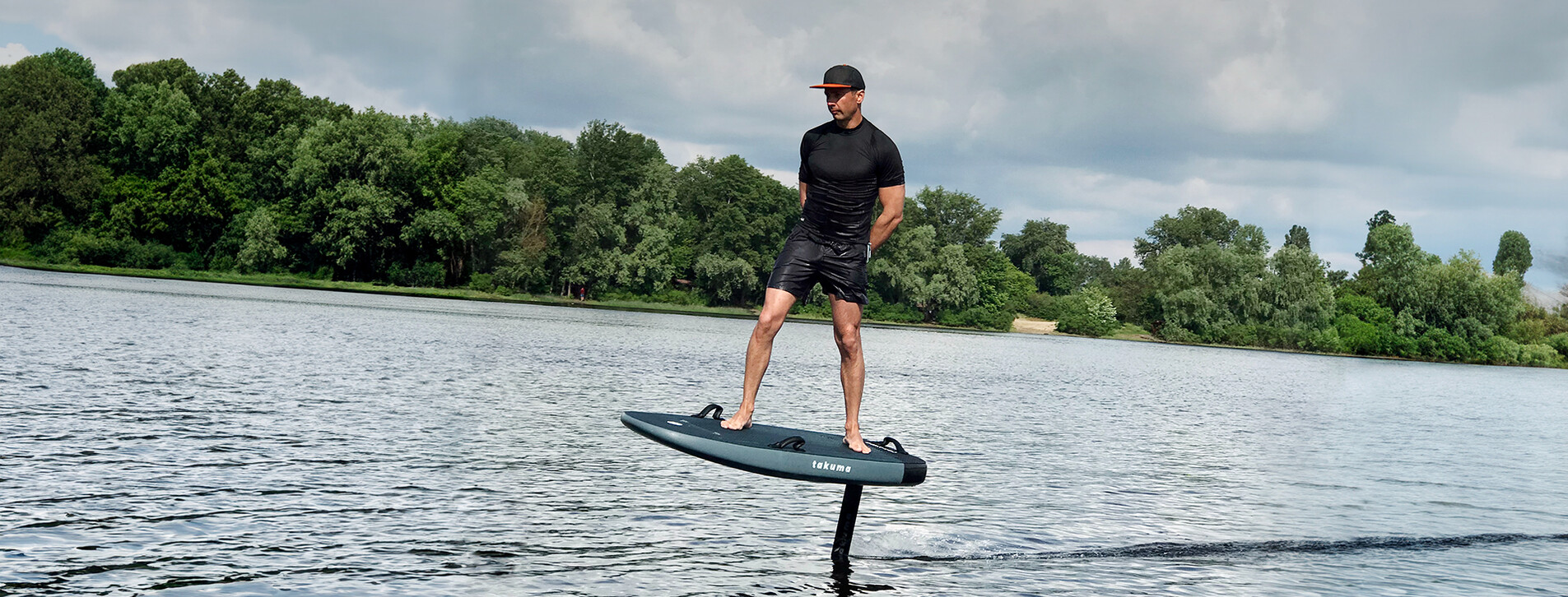 Фото 1 - Майстер-клас серфінгу на електрофойлі