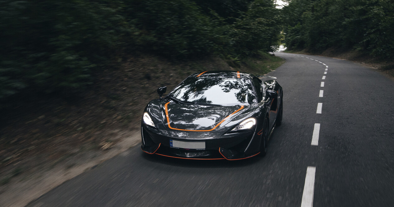 Тест-драйв суперкара McLaren для двоих - 12 Фото 12 - Тест-драйв суперкара McLaren для двоих