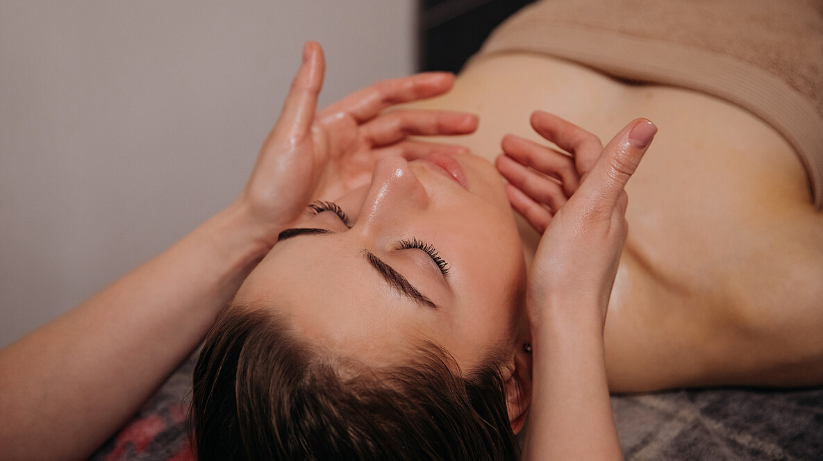 Лімфодренажний масаж обличчя Подарунки любителю пива - Лімфодренажний масаж обличчя