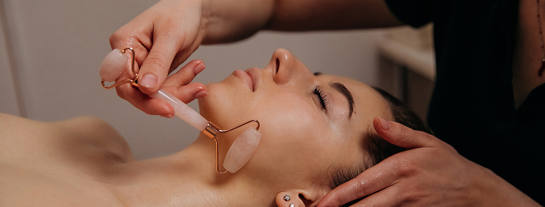 Фото 1 - Лимфодренажный массаж лица