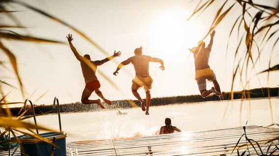 День біля екобасейну для компанії Подарунки хлопцеві на 27 років у Львові - День біля екобасейну для компанії