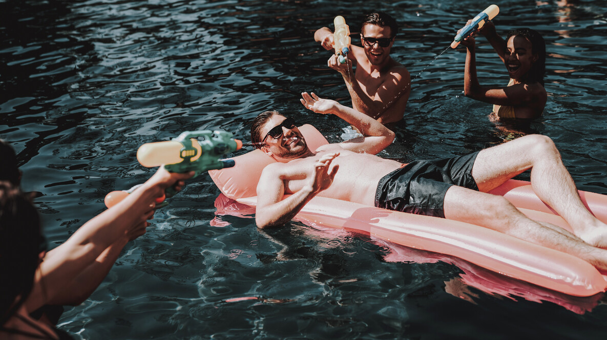 День біля екобасейну для компанії Подарунки чоловіку на річницю весілля 7 років у Львові - День біля екобасейну для компанії