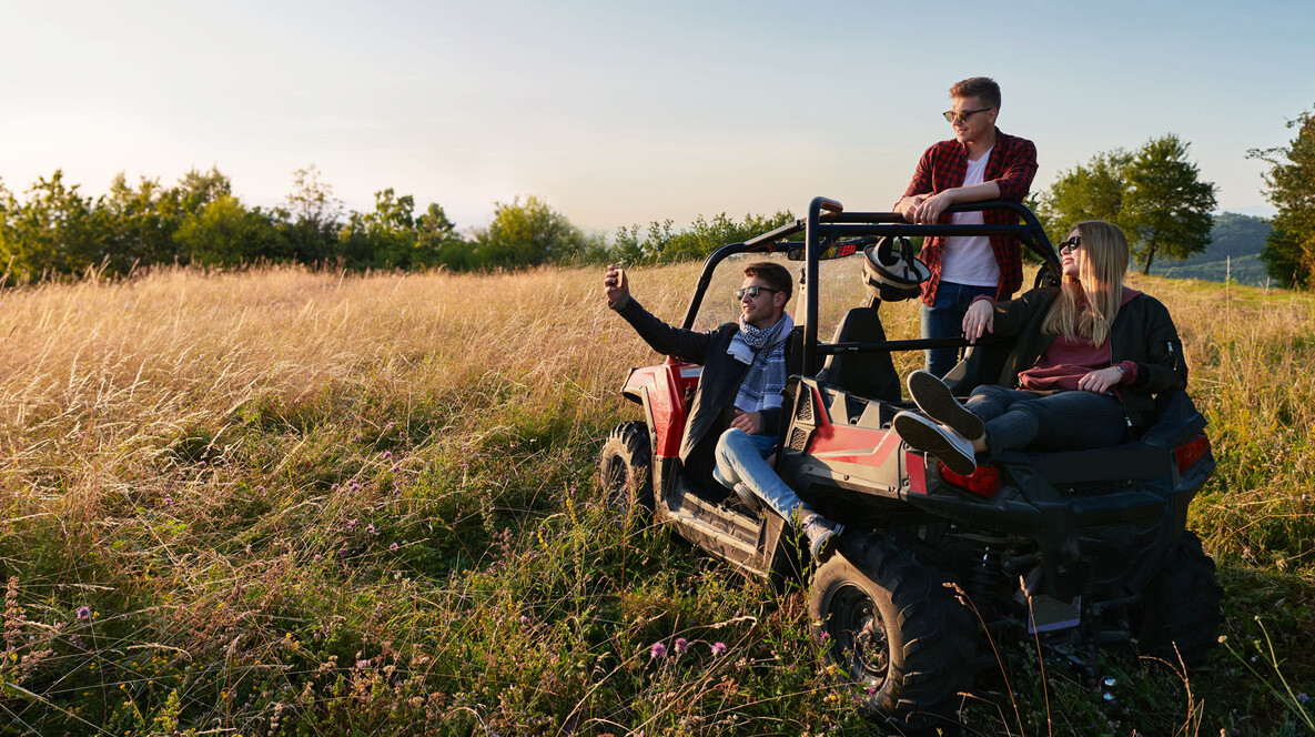 Прогулянка на багі для компанії Де відсвяткувати День народження підлітка в Дніпрі - Прогулянка на багі для компанії