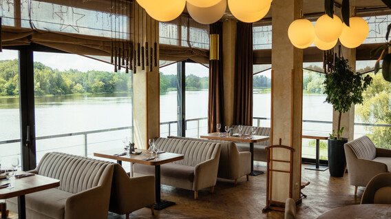 Вечеря в ресторані на Дніпрі Подарунки чоловікові на 6 грудня - Вечеря в ресторані на Дніпрі