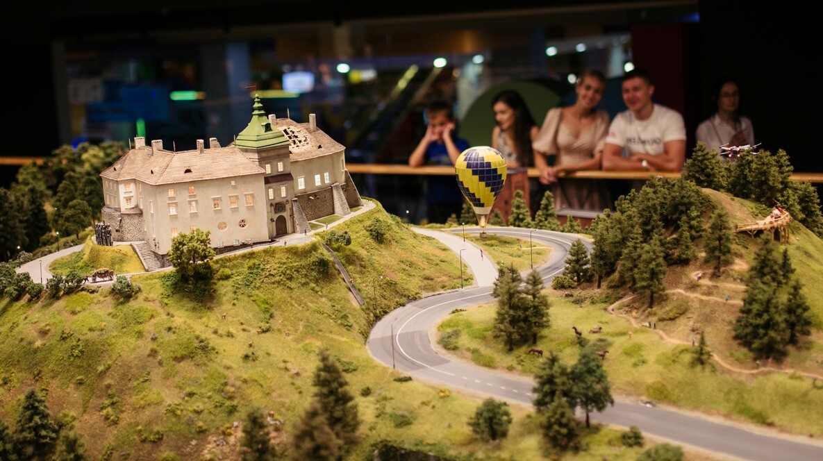 Залізничний музей мініатюр Miniland для двох Подарунки чоловікові на 46 років - Залізничний музей мініатюр Miniland для двох