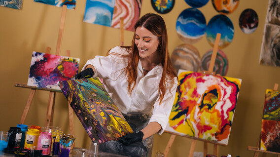 Абстрактний живопис Fluid Art Як навчитися творчості в Хмельницькому - Абстрактний живопис Fluid Art