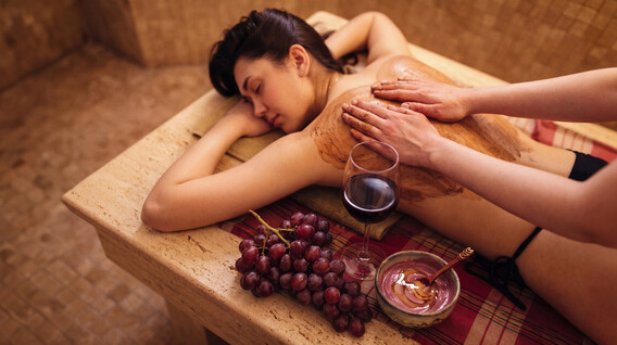 Винне SPA для двох Подарунки на 11 років весілля у Львові - Винне SPA для двох
