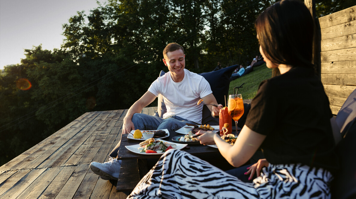 Захід сонця на терасі Подарунки співробітниці на Новий рік - Захід сонця на терасі