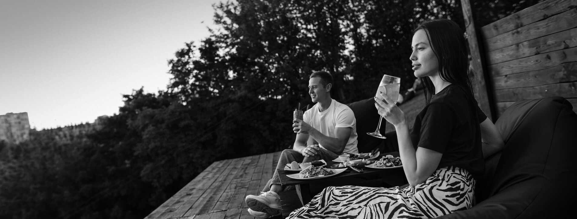 Фото 1 - Захід сонця на терасі