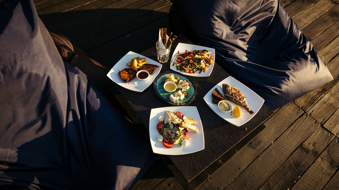 Вечеря на панорамній терасі Подарунки за 5000 грн - Вечеря на панорамній терасі