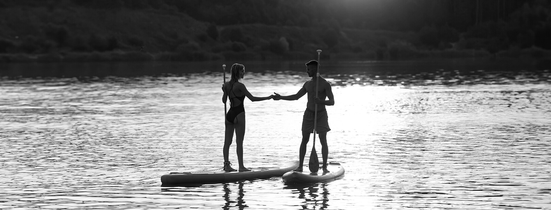 Фото 1 - SUP-серфінг на заході сонця для двох