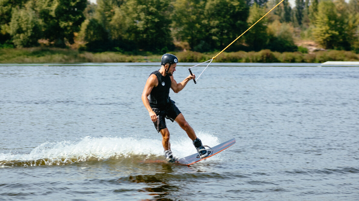 Вейкбординг на канатці Сюрприз на ювілей чоловіку в Івано-Франківську - Вейкбординг на канатці