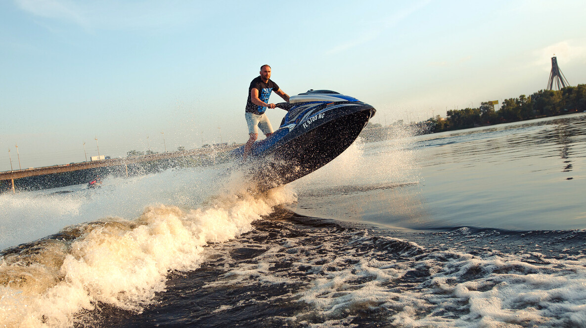 Драйв на гідроциклах для компанії Водні розваги - Драйв на гідроциклах для компанії