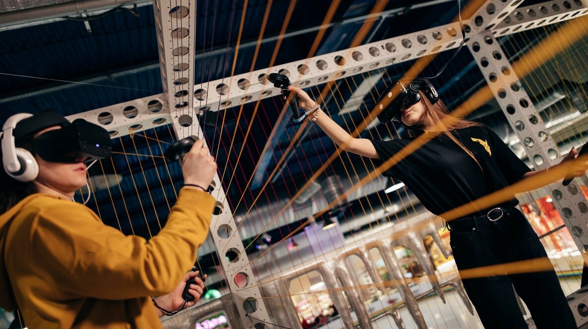 Погружение в мир VR-игр для двоих Подарки кумовьям в Тернополе - Погружение в мир VR-игр для двоих