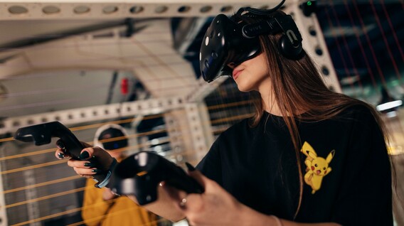 Занурення у світ VR-ігор для компанії Подарунки чоловіку на річницю весілля 12 років у Тернополі - Занурення у світ VR-ігор для компанії